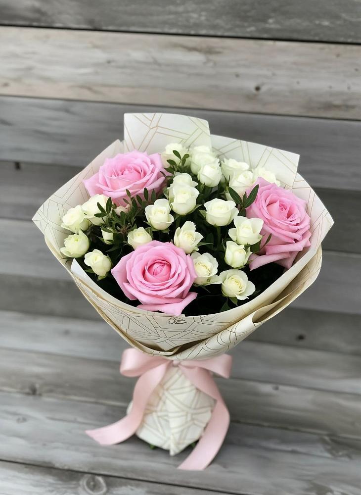 Букет цветов из: Розы в Темпы
