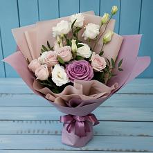 Букет цветов из:  Розы и Лизиантусы в Темпы