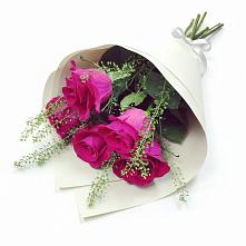 Букет цветов из:  Розы в Темпы