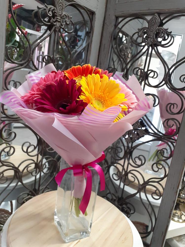 Букет цветов из: Герберы в Темпы