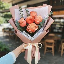 Букет цветов из:  Розы в Темпы