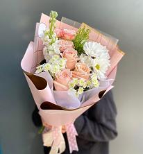 Букет цветов из:  Хризантемы и Розы в Темпы