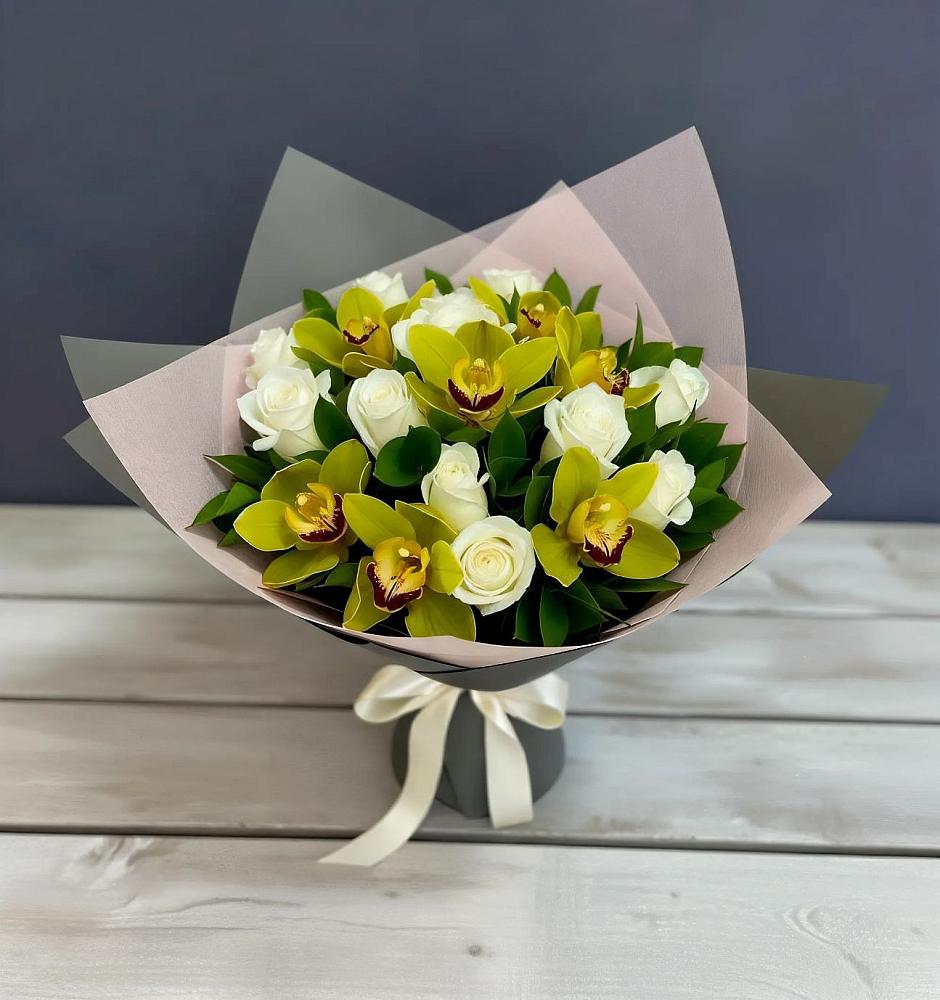 Букет цветов из: Орхидеи и Розы в Темпы