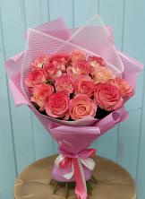 Букет 15 Розовых роз Равель в Темпы
