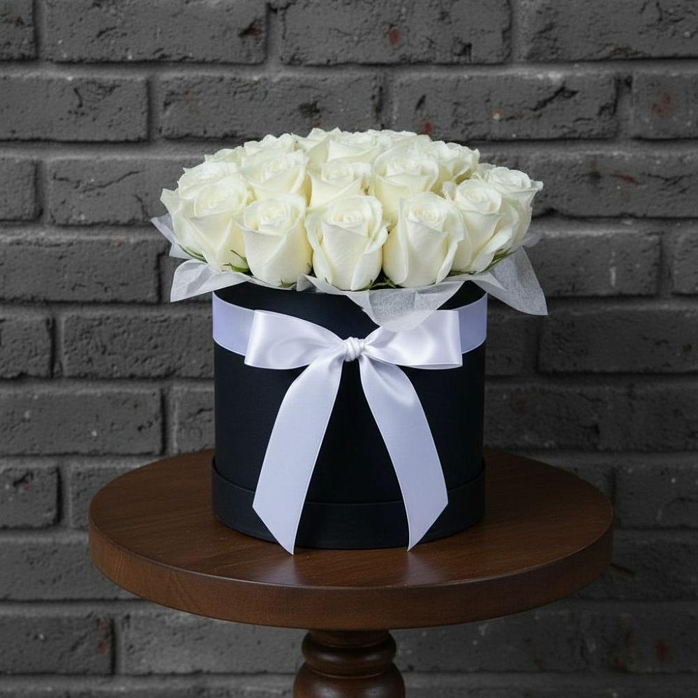 Цветочная композиция из Розы в шляпной коробке в Темпы